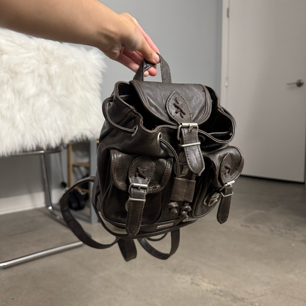 Vintage Leather Backpack - Picture 8 of 9